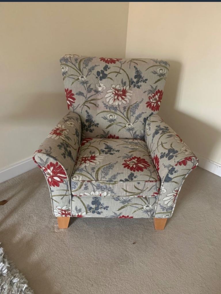 Floral armchair LIKE NEW CONDITION