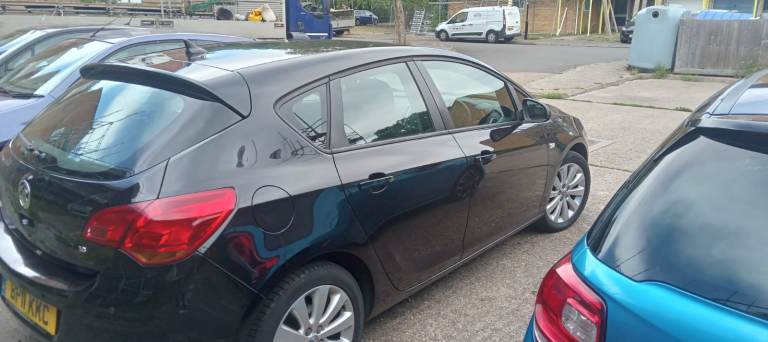 Vauxhall, ASTRA, Hatchback, 2011, Manual, 1598 (cc), 5 doors