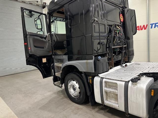 DAF XF 460 6x2 Sleeper Cab Tractor Unit
