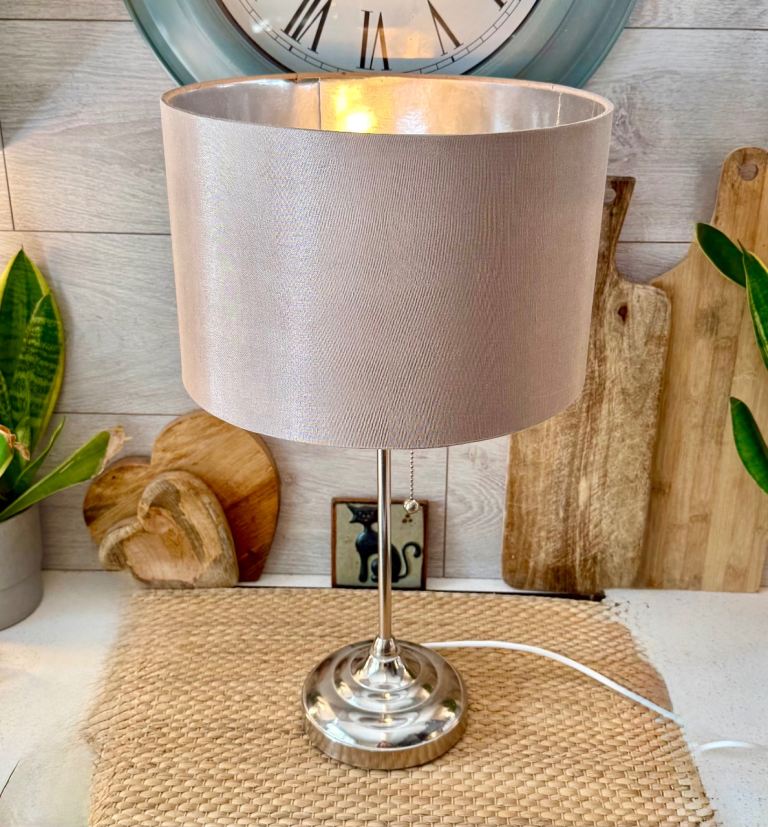 Elegant & stylish classic look Silver lamp with shade, chain off/on switch Silver inside shade 