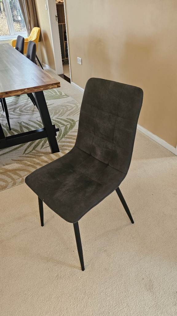 Dinning Table - full 8 seater. Parquet Woog finish in excellent condition - 