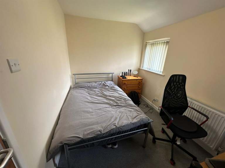 1 bedroom in Room 4, Shelley Road