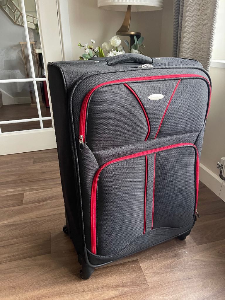 Samsonite soft shell suitcase 