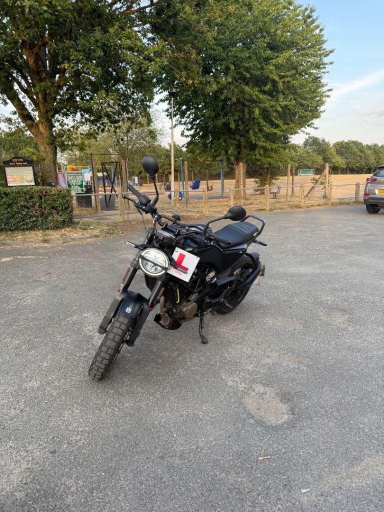 Husqvarna, SVARTPILEN 125 2022, 2022, 125 (cc)