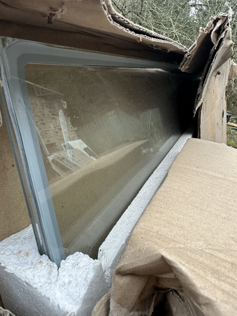 VELUX WINDOWS ROOF BUILDING DIY JOINERY SUPPLIES GLASS