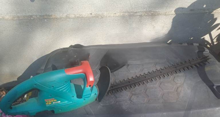 Used Bosch 52cm 14.4V Cordless Hedgetrimmer