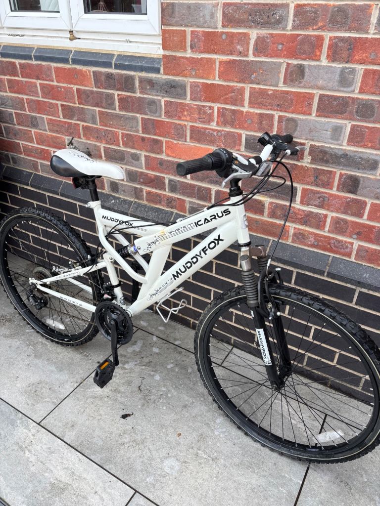 White Sportz Adults Mountain Bike MuddyFox APHRODITE