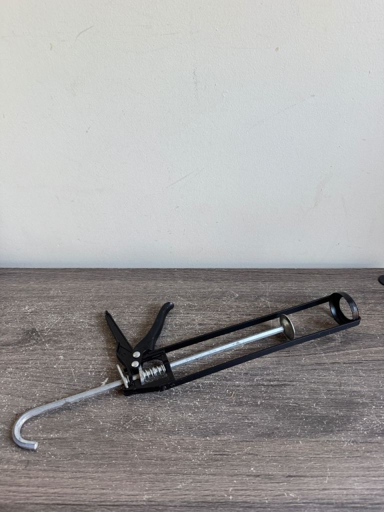 Skeleton-Type Sealant Adhesive Silicon Gun 310-410ml