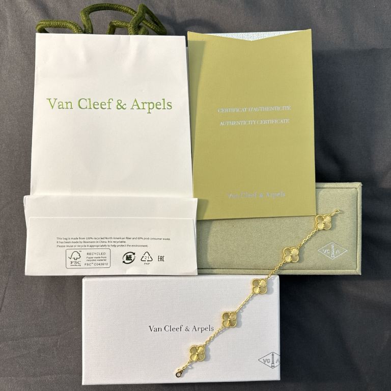 Van Cleef & Arpels Alhambra Bracelet – Gold
