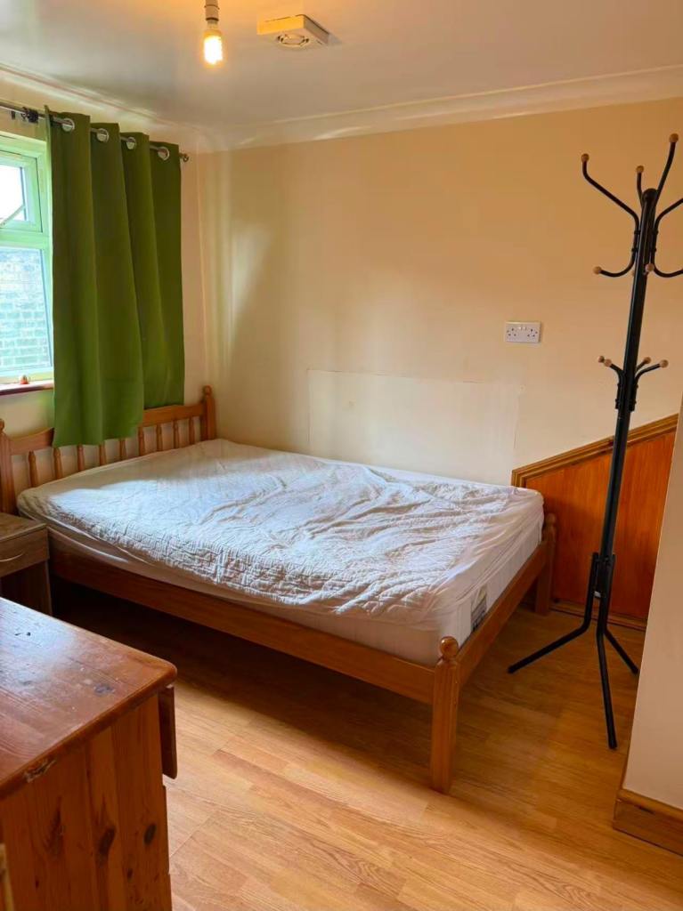 Beautiful room available for rent  