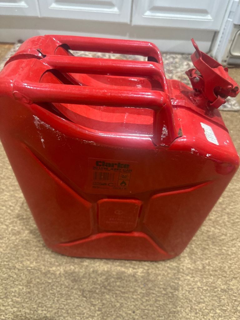 Clarke 5L Red Metal Jerry Can – Good Condition