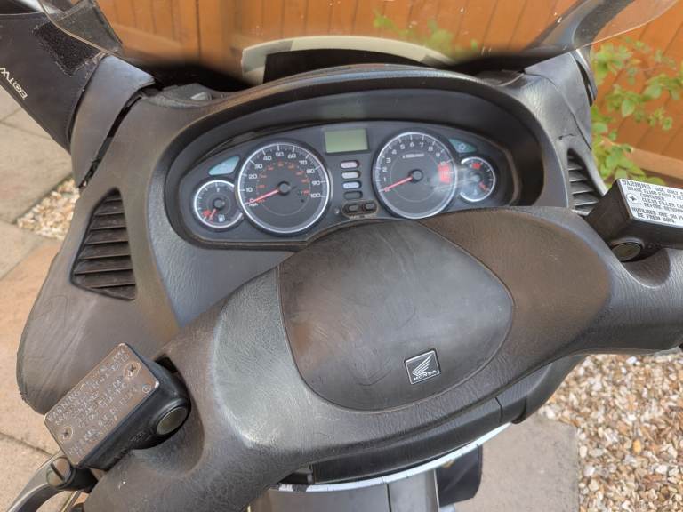 Honda, FES125 S-WING, 2010, 125 (cc)