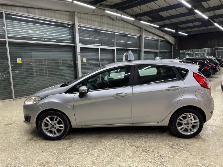 2016 Ford Fiesta 1.0 EcoBoost Zetec 5dr HATCHBACK Petrol Manual