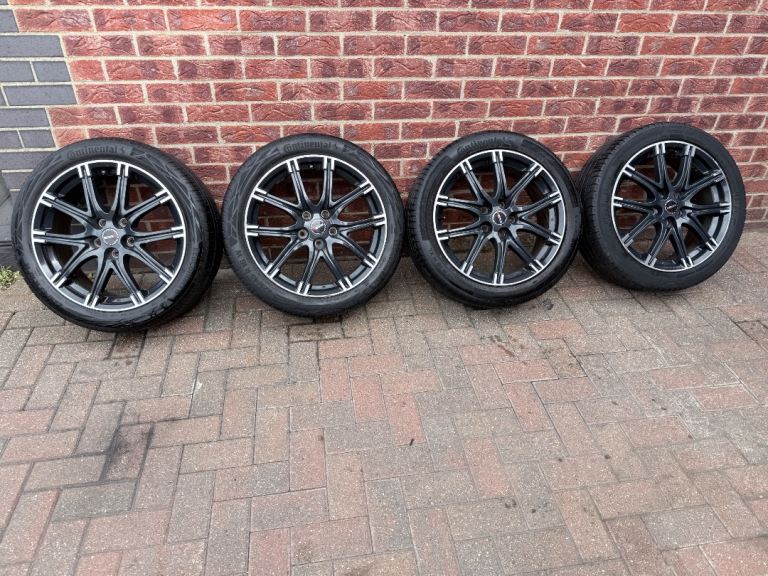 Nissan juke Nismo 18” alloy wheels 225 45 18 