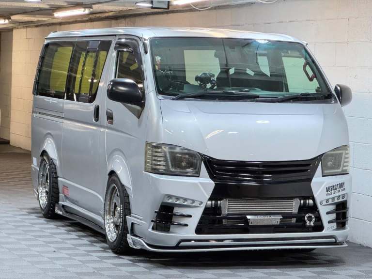 Toyota HiAce DX 2.5 Turbo Diesel Long Wheel Base Auto Diesel Automatic