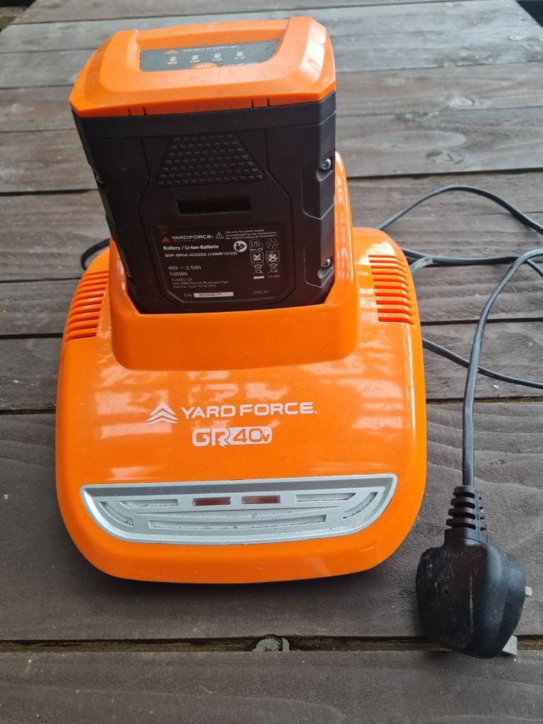 Yard Force Battery and charger 