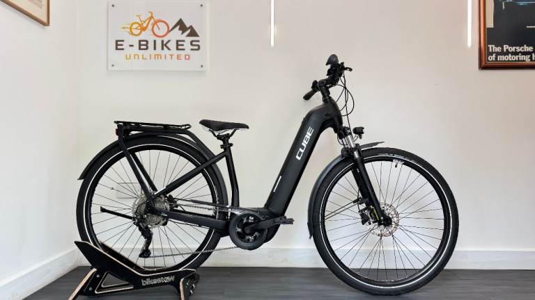 Cube Touring Hybrid Pro 500Wh Black/White X Small 46cm Step Thru Electric Bike Ebike