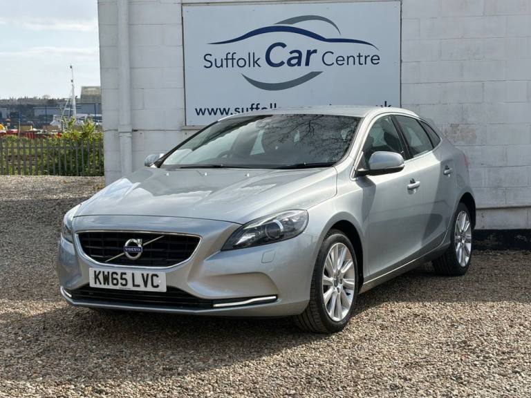 2015 65 VOLVO V40 2.0 D4 SE LUX NAV HATCHBACK 5DR DIESEL AUTO EURO 6 (S/S) (190 