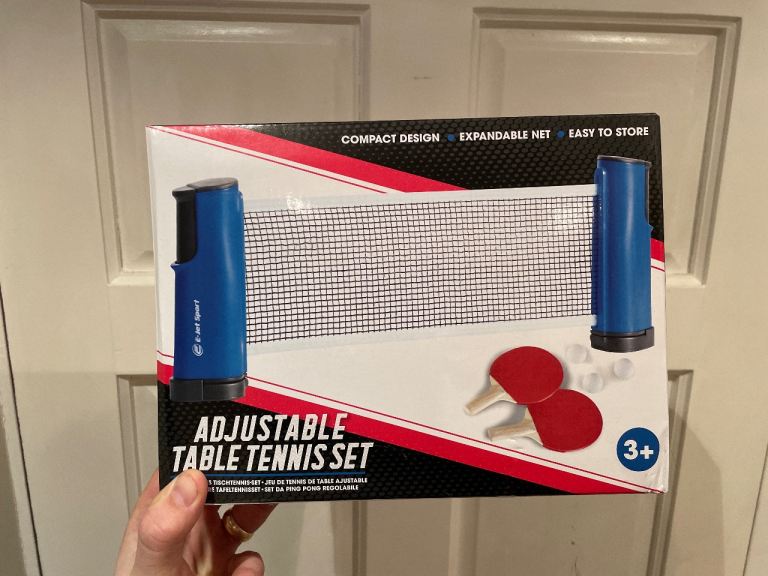 Adjustable table tennis set with 2 paddles