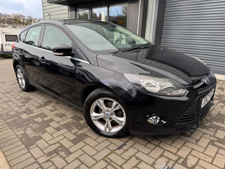 2011 Ford Focus 1.6 Zetec 5dr HATCHBACK Petrol Manual