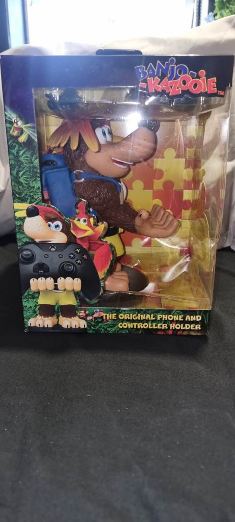 Official Banjo Kazooie Cable Guys- Sealed and never opened