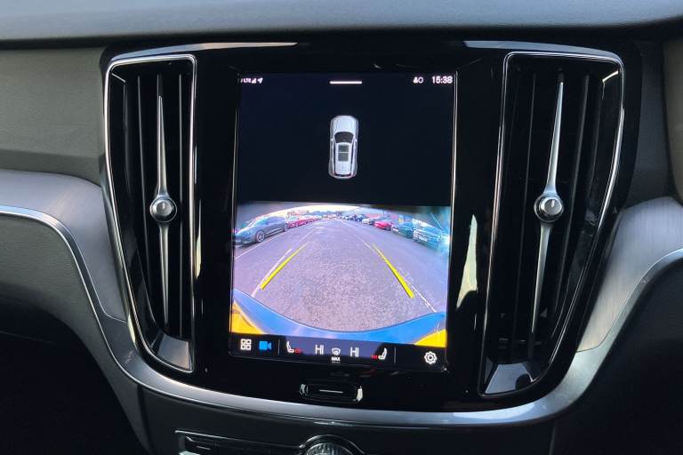 2022 Volvo V60 2.0 B3P Core 5dr Auto [7 speed] Estate PETROL Automatic