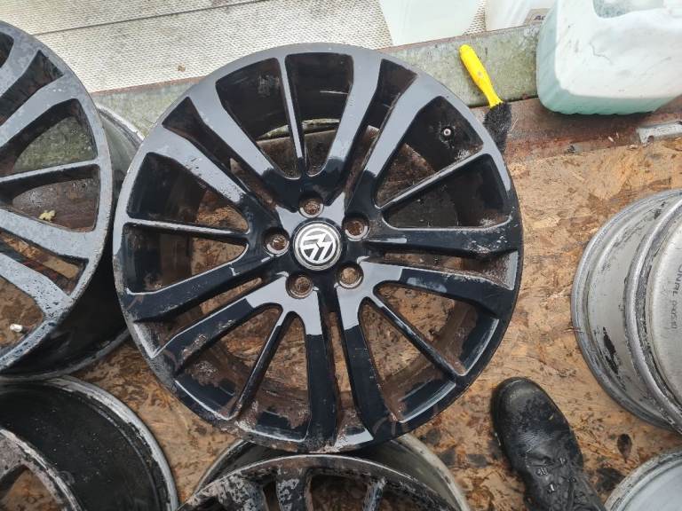 Genuine Range Rover 20" Black Split-Spoke Alloys - Solid Refurb Project (5x120)