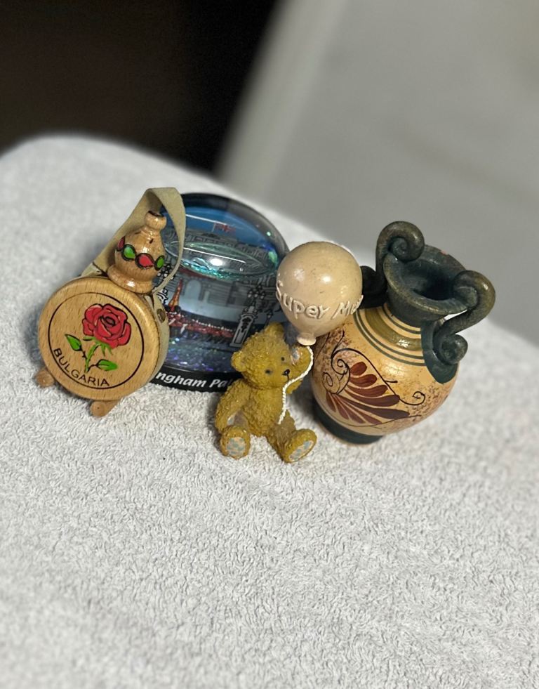 image for Decor bundle! - Very good condition