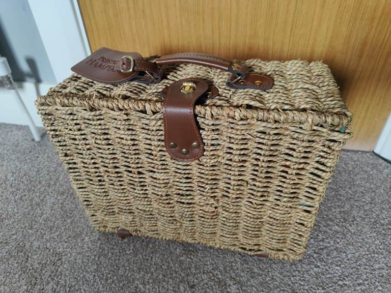 Luxury 15" Prestige Hampers wicker basket
