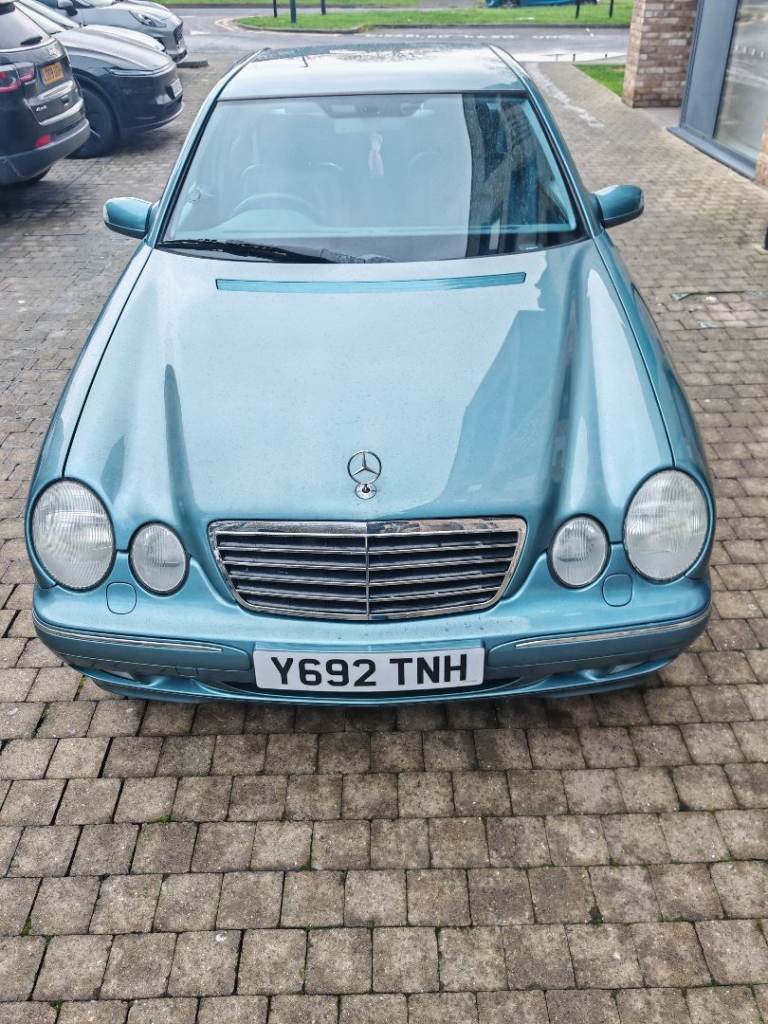 ULEZ COMPLIANT CLASSIC KOMPRESOR E200 MERCEDES FOR SALE 