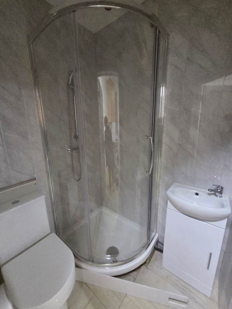 Large studio near burnham station 