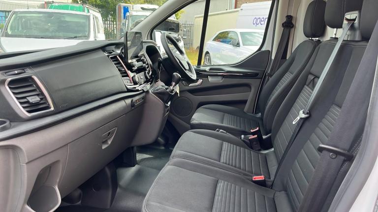 2023 Ford Transit Custom TRANSIT CUSTOM 300 L2 H1 DIESEL FWD  2.0 Eco Blue 130ps Low Roof Van Die...