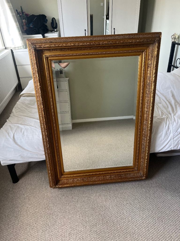 Large Antique Carvers and Gilders Mirror – Very Good Condition