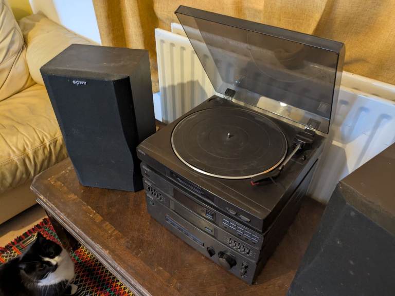 Sony HiFi with record player and speakers
