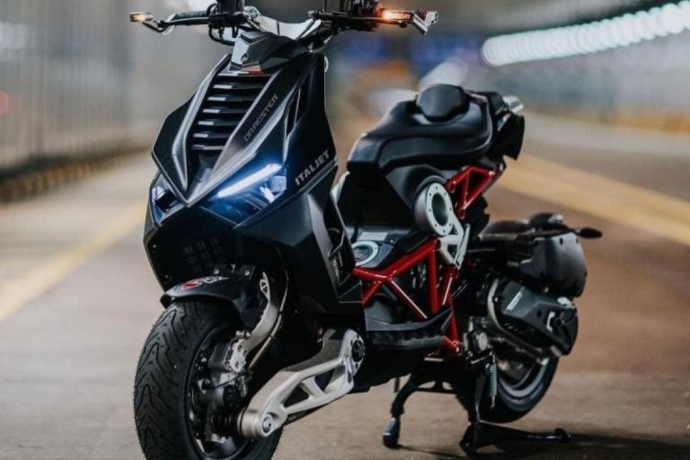 ItalJet Dragster 125cc Naked Sports Automatic Scooter Was £4999 Now £3499