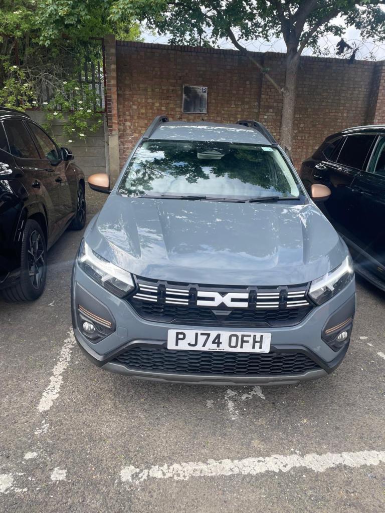 Dacia, JOGGER, MPV, 2024, Manual, 999 (cc), 5 doors below market price