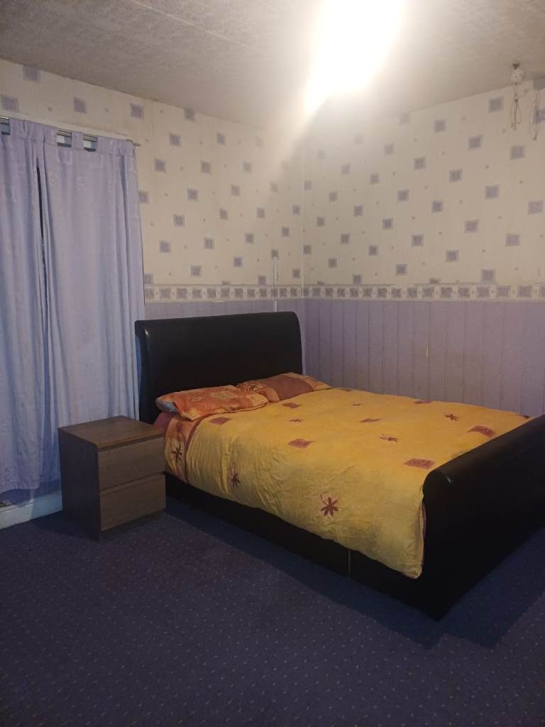 DOUBLE ROOM AVAILABLE! NO DEPOSIT!