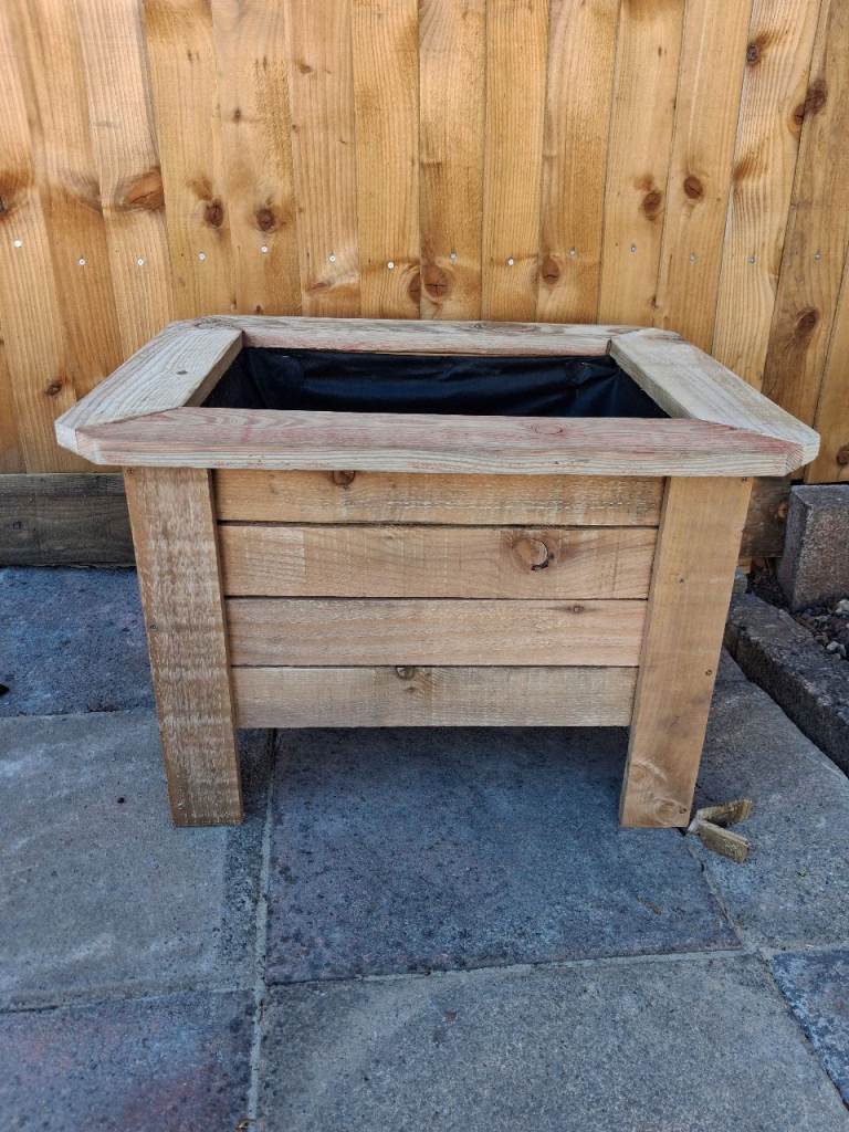 Wooden Garden Planter with Liner 