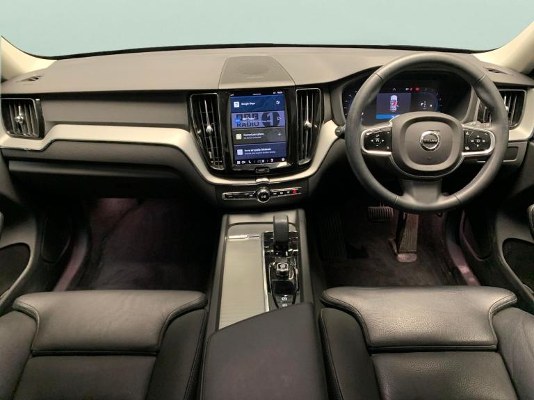 2022 Volvo XC60 2.0 B5P Plus Dark 5dr AWD Geartronic ESTATE PETROL Automatic