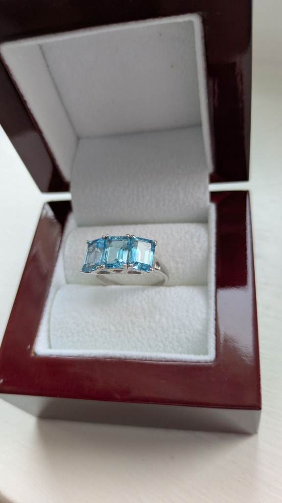 Stunning ring size N 
