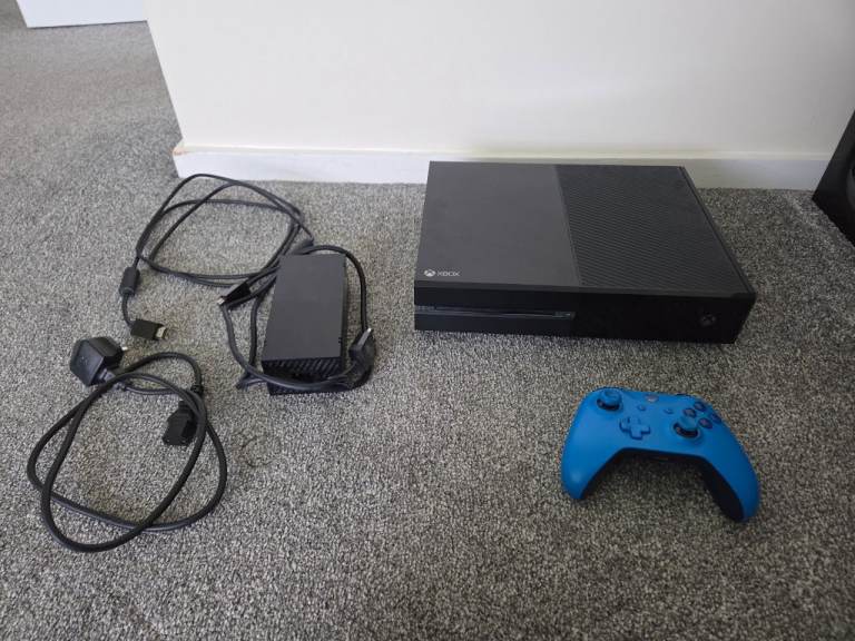 Xbox one with controller
