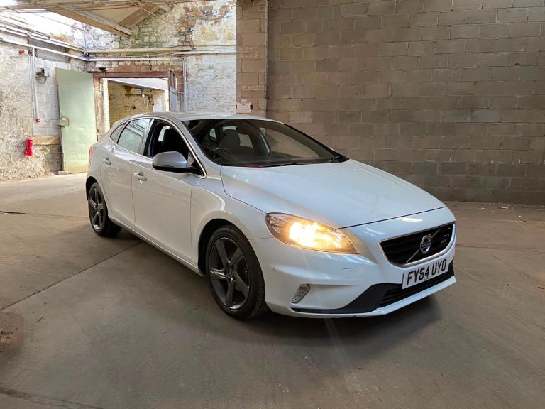 2014 Volvo V40 D2 R DESIGN 5dr HATCHBACK Diesel Manual