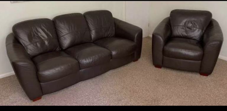 Scs real leather sofa set (can deliver)