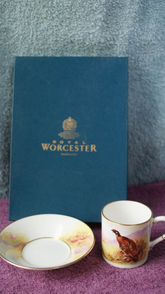 ROYAL WORCESTER -GAME BIRDS CUP + SAUCER