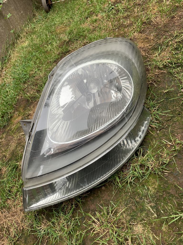 RENAULT TRAFIC,Vivaro,Primaster  Headlight 2001-06  Left Off Side Headlamp O/S