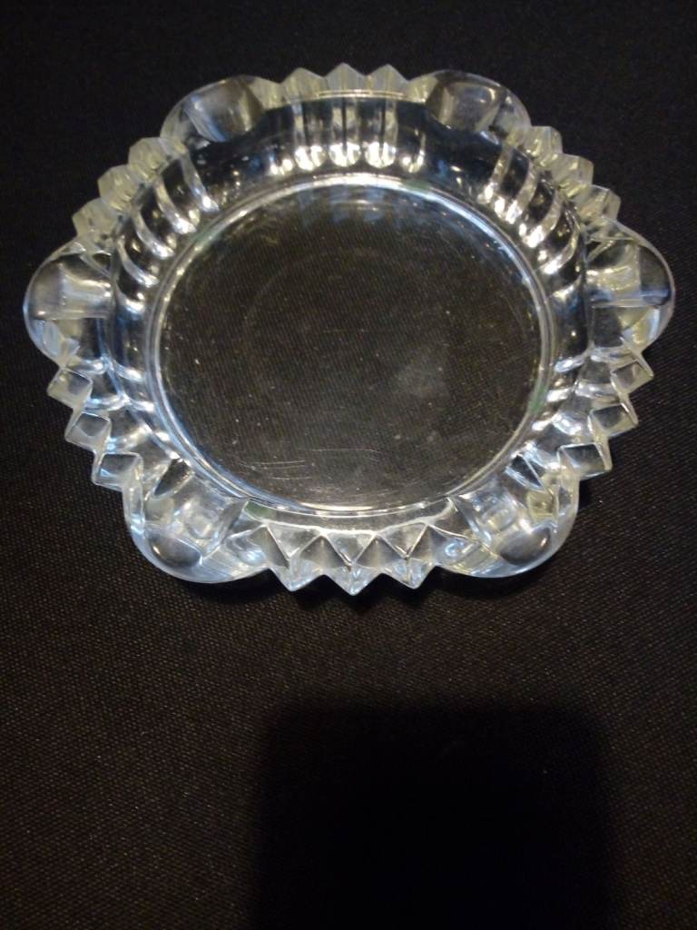 Glass ash tray or key holder