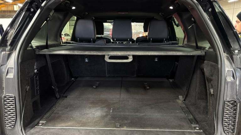 2019 Land Rover Discovery 2.0 Si4 SE 5dr Auto ESTATE PETROL Automatic