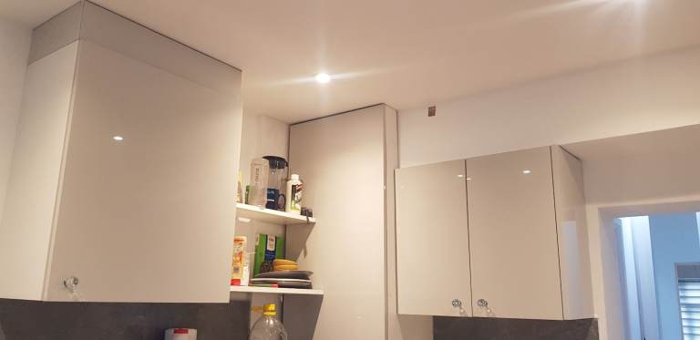 Room with ensuite and kitchen-bills incl.