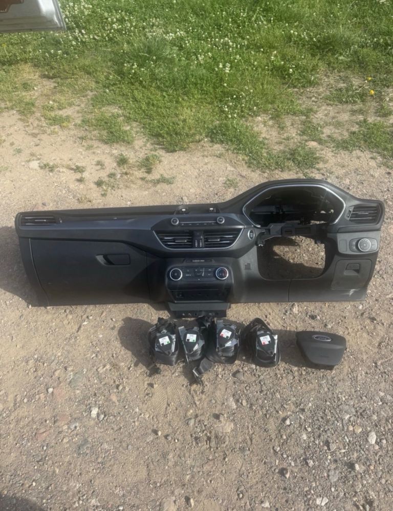 Ford Kuga 2022 Full airbag kit 4 seatbelts
