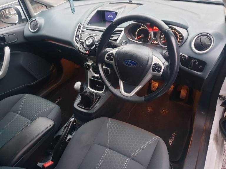 ** QUICK SALE NEEDED ** £550 ONO